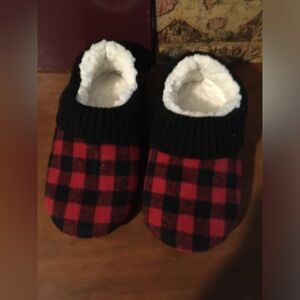 Muk Luks Ladies Buffalo Plaid Slippers Sz M